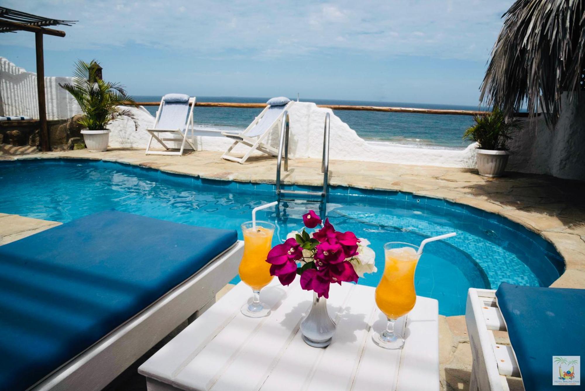 Hotel Smiling Crab Canoas de Punta Sal Exterior foto