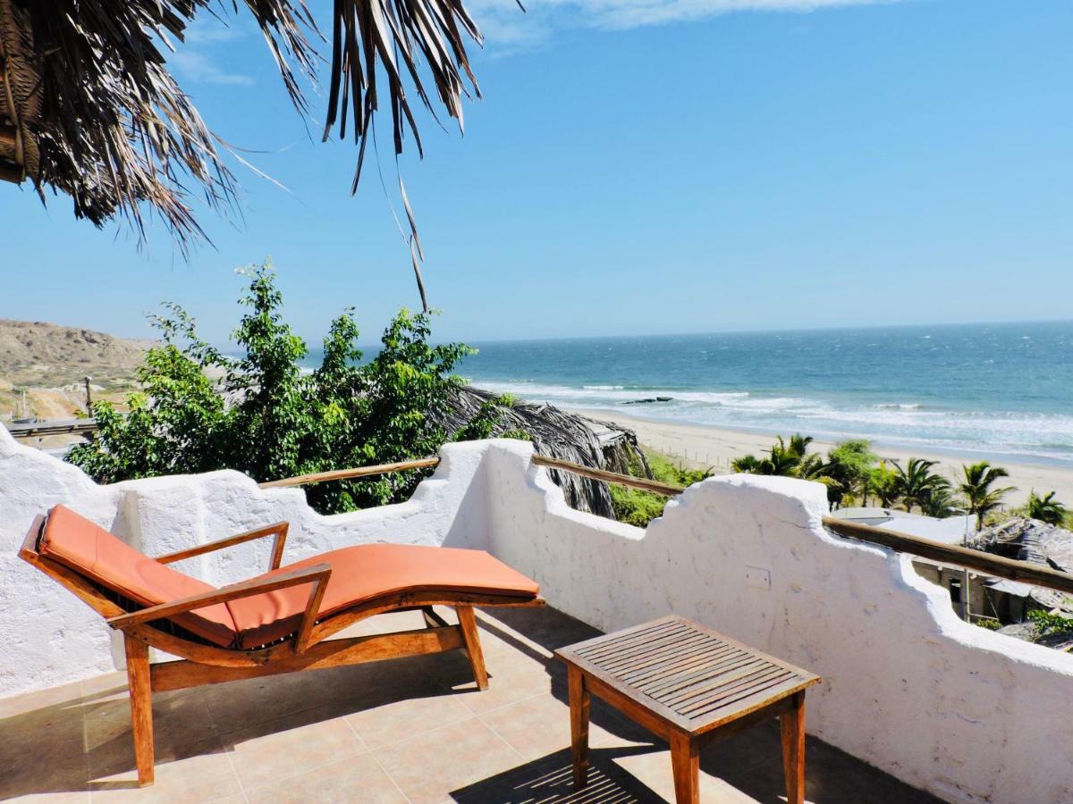 Hotel Smiling Crab Canoas de Punta Sal Exterior foto